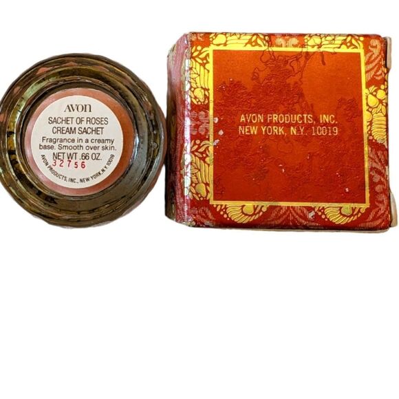 Avon - Roses Roses - Cream Sachet - Picture 4 of 5